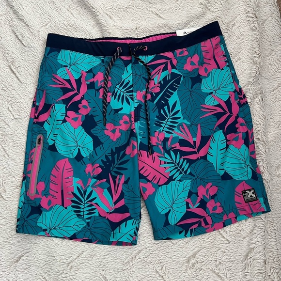 NWT Zeroxposur Swim Trunks Size Large - Picture 1 of 4